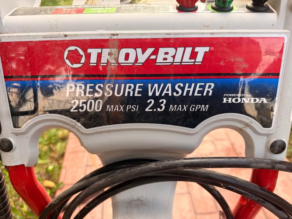 Pressure Washer red black